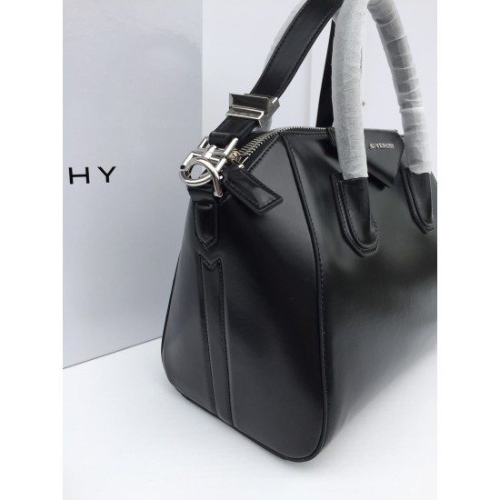 Givenchy D886450