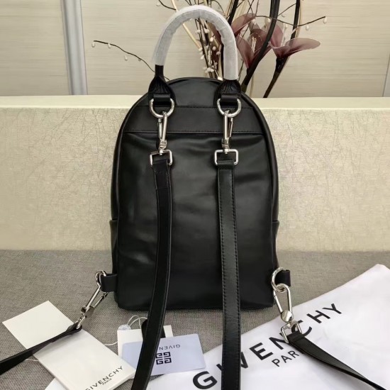 Givenchy D886450