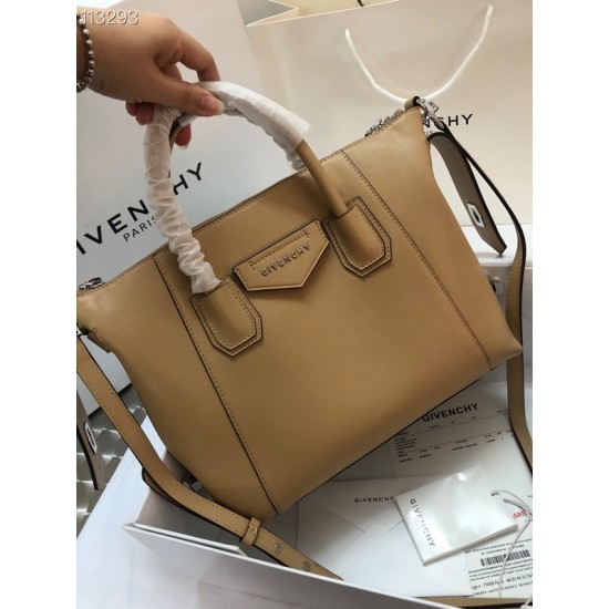 Givenchy D886750