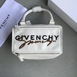 Givenchy D886550