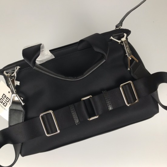 Givenchy D886300