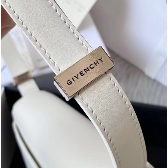 Givenchy  D886520