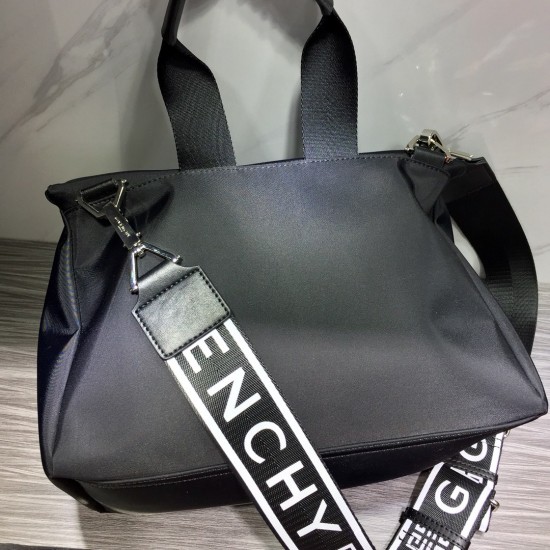 Givenchy D886400