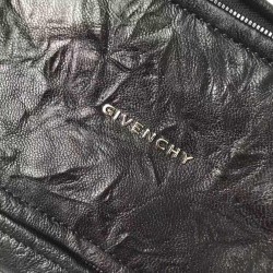 Givenchy D886450