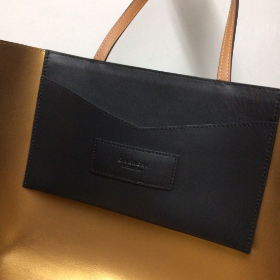 Givenchy D886650