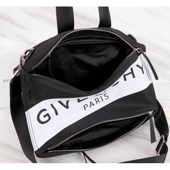 Givenchy D886360