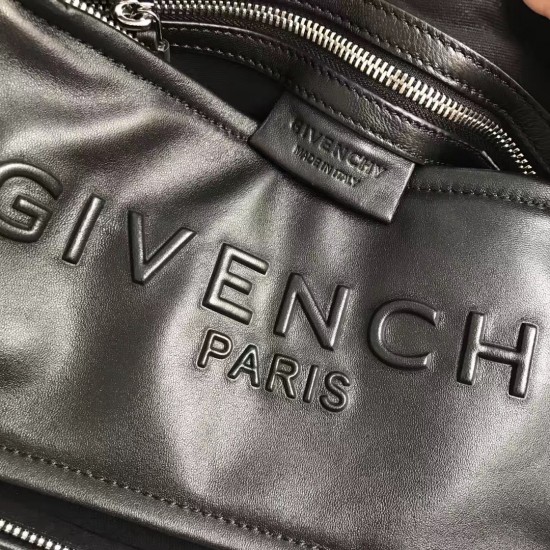 Givenchy D886580