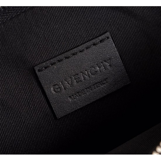 Givenchy D886130