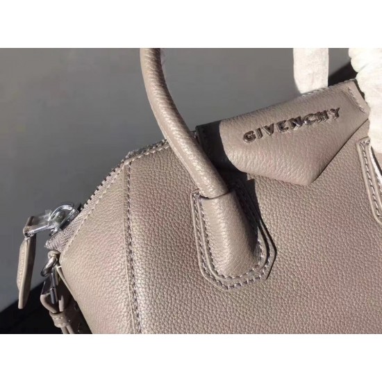 Givenchy D886430