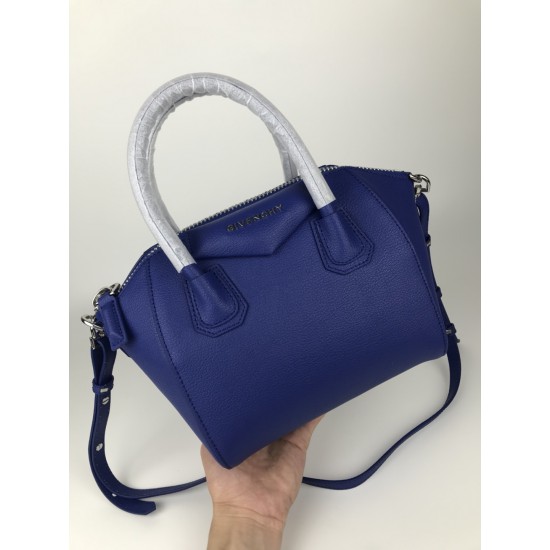 Givenchy D886430