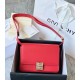 Givenchy D886520