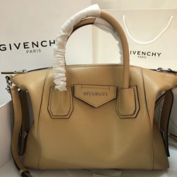 Givenchy D886750