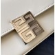 Givenchy D886450