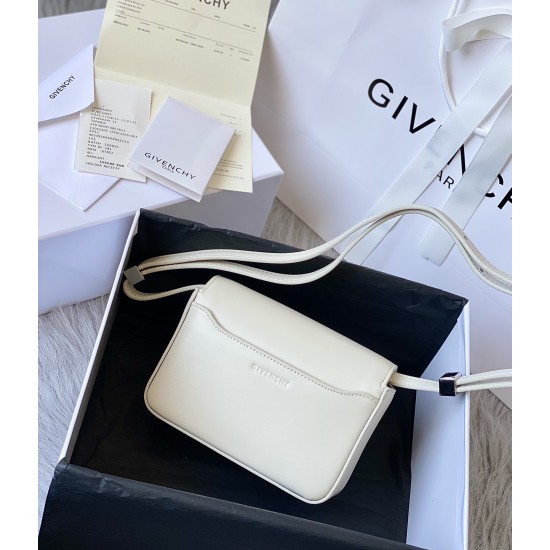 Givenchy D886450