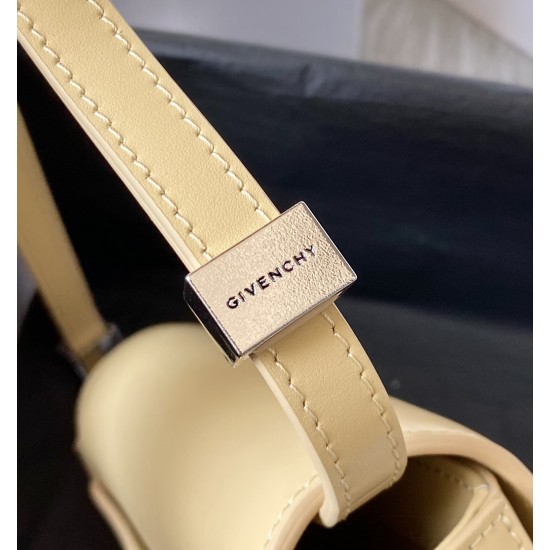 Givenchy D886450