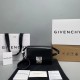 Givenchy D886450