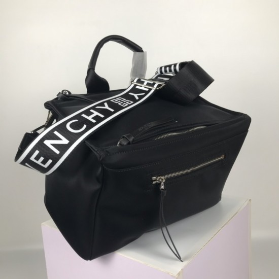 Givenchy D886300