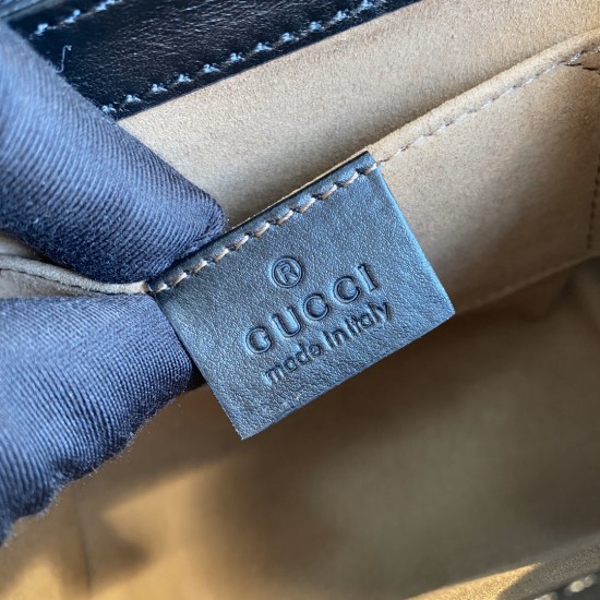 GUCCI 409487