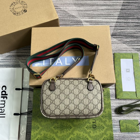 GUCCI 746308