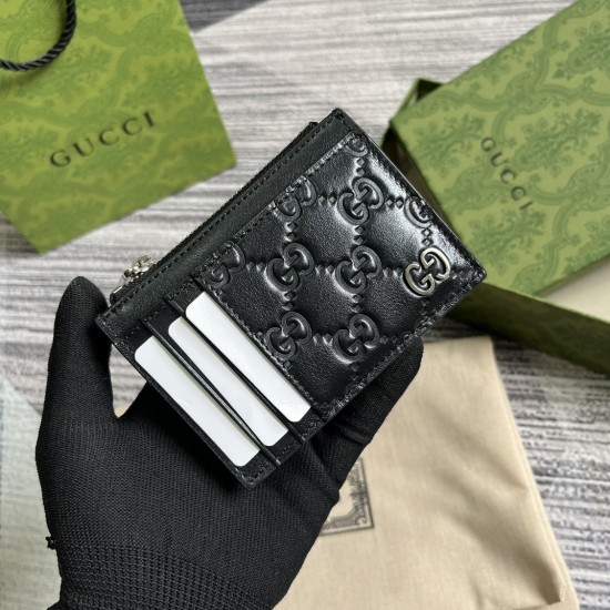 GUCCI 597560