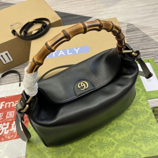 GUCCI 746124