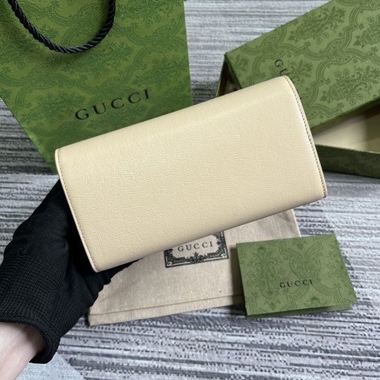 GUCCI  772638