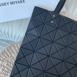 ISSEY MIYAKE D889130