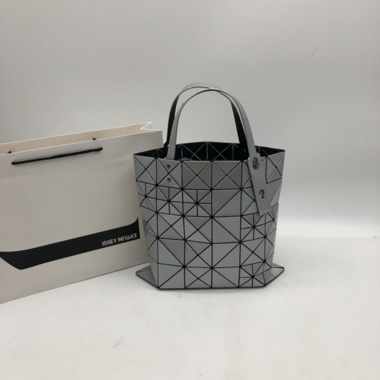 ISSEY MIYAKE D886160