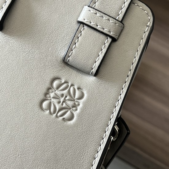 Loewe D886700