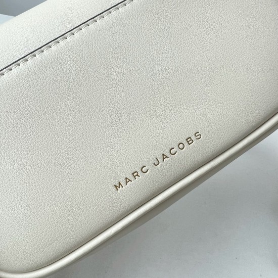 MARC JACOBS