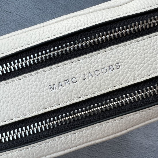 MARC JACOBS