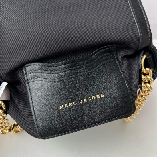 MARC JACOBS