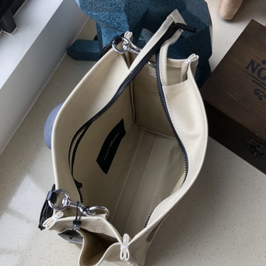 MARC JACOBS TOTE