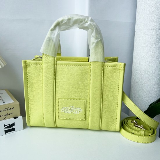 MARC JACOBS TOTE