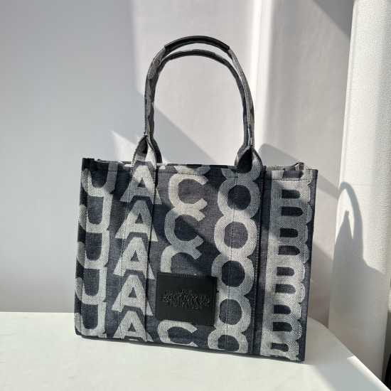 MARC JACOBS TOTE