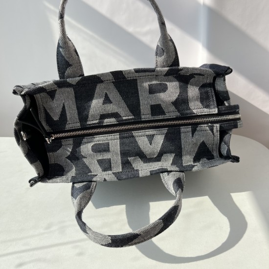 MARC JACOBS TOTE