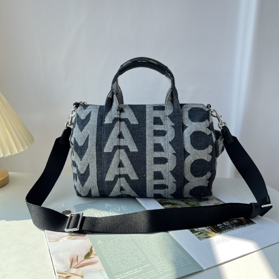 MARC JACOBS TOTE