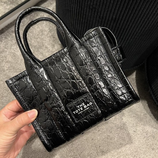 MARC JACOBS TOTE