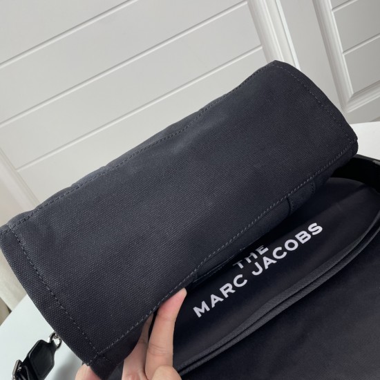 MARC JACOBS TOTE