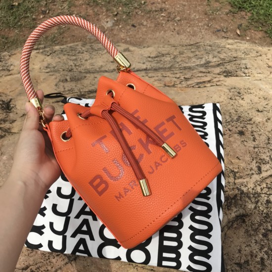 MARC JACOBS TOTE 19*19*23cm