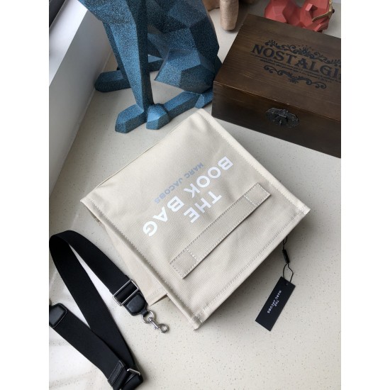 MARC JACOBS TOTE