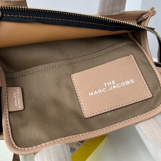 MARC JACOBS TOTE