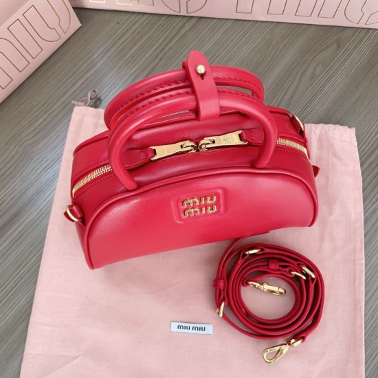 MiuMiu D886890