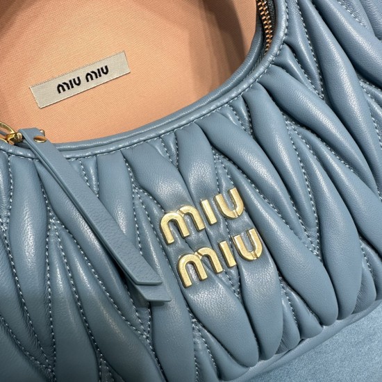 MiuMiu  D886950