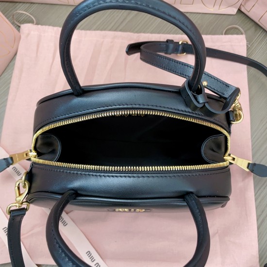 MiuMiu D886890