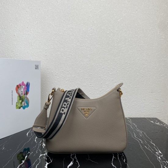 PRADA  P00720