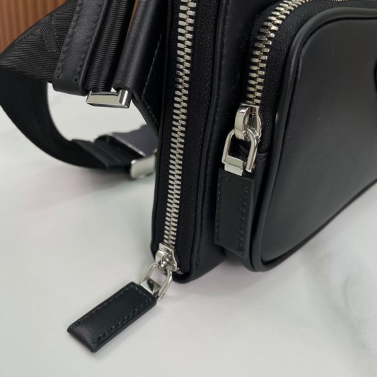 PRADA  P00500