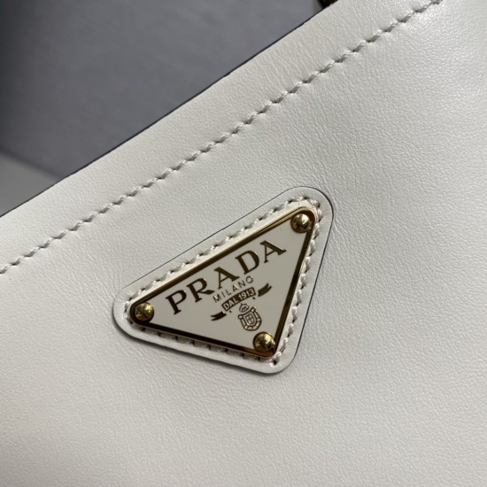 PRADA  P00680