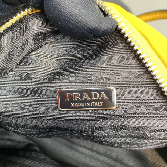 PRADA P00600