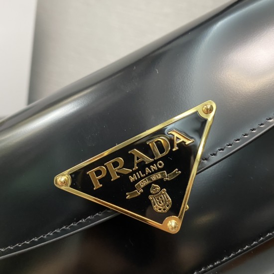 PRADA  P00600